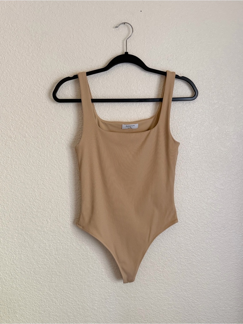 Aritzia Babaton Contour Ribbed Square Neck Tank Bodysuit M Tan